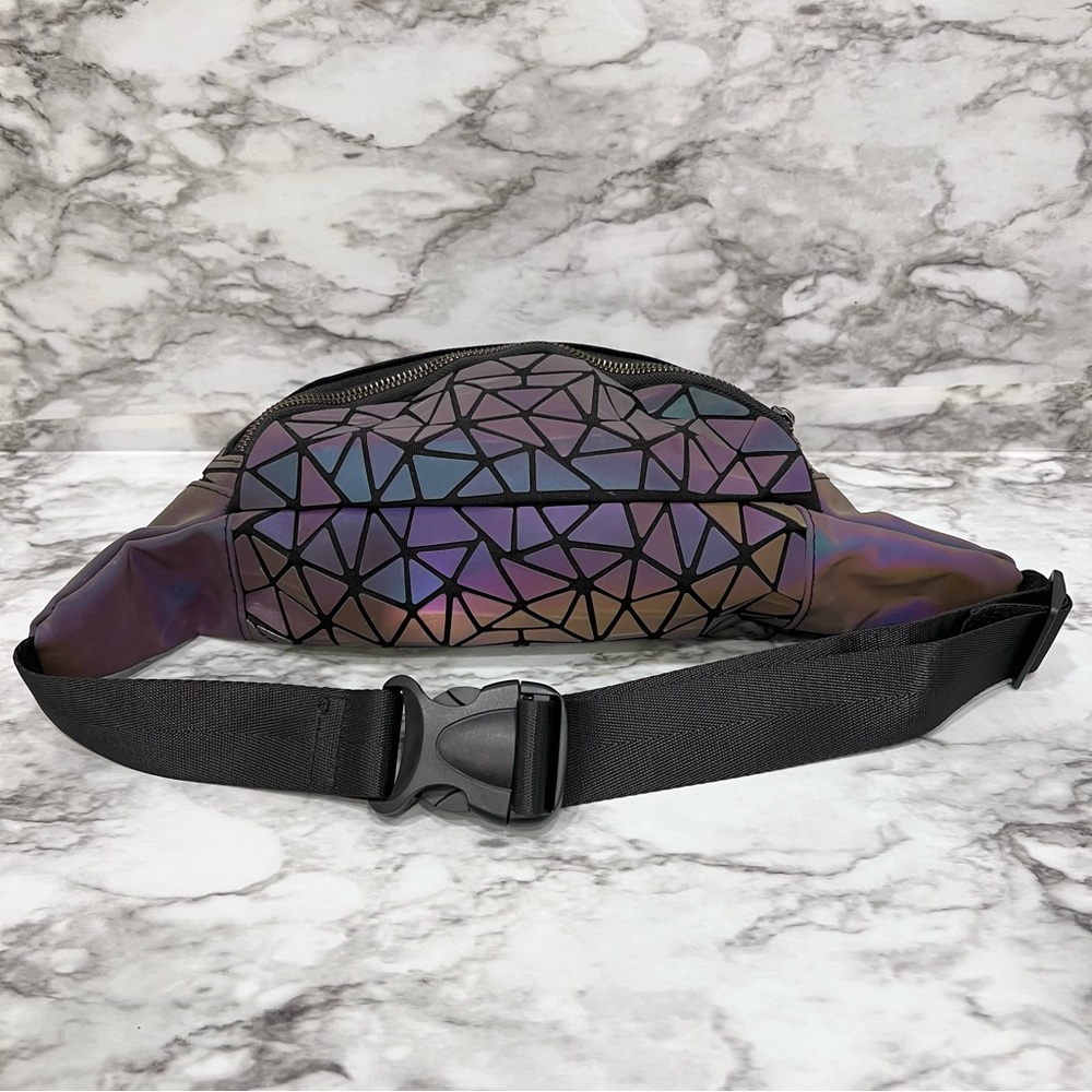 Reflective Rave Fanny Pack - Picture 4 of 7